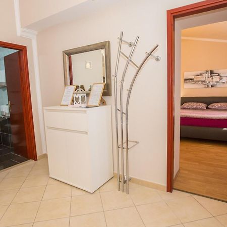 Villa Michelle Karojba Екстер'єр фото