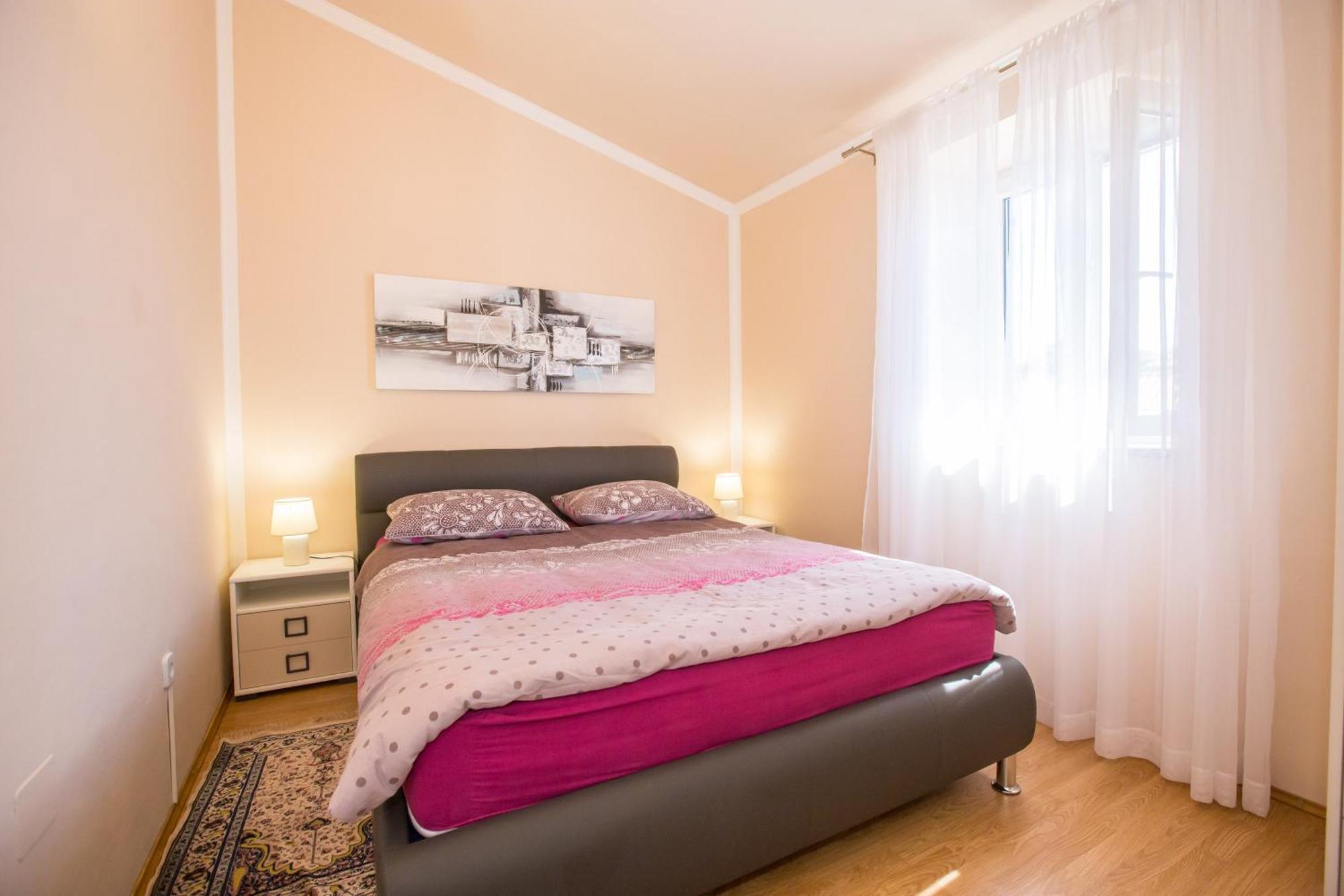 Villa Michelle Karojba Екстер'єр фото